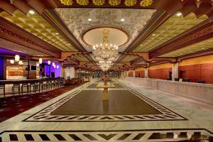 The Trump Taj Mahal Casino Featuring Chairman Tower, Атлантик-Сити