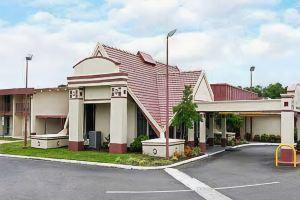 Knights Inn, Гринсборо