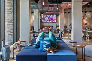 Отель «Moxy Hamburg City», Гамбург