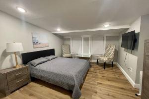 New 2 bedroom w/deck 2 blocks to beach & boardwalk., Атлантик-Сити