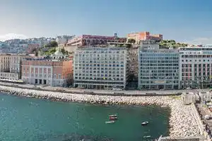 Hotel «Royal Continental», Неаполь