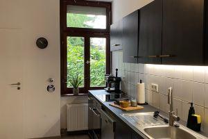 Zimmer mit Stuck in Co-Living Apartment Liebig54, Франкфурт-на-Майне