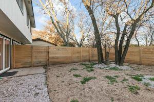 Luxury 3 Bedroom house with backyard space, Остин