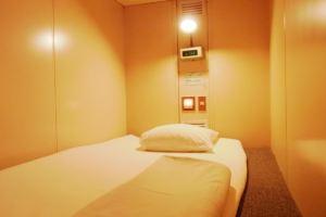 Capsule Hotel Block Room, Токио