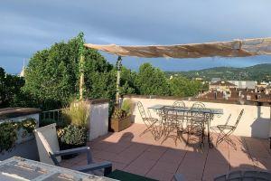 studio apartment with terrace to 360 ° of the city, Турин