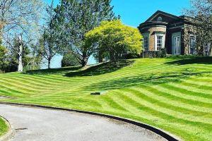 De Courceys Manor Suites & Cottages, Кардифф