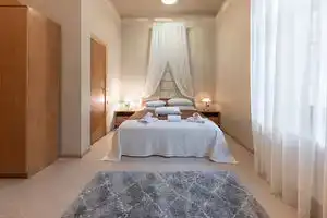 Valensija - Suite for Two in Nice Hotel, Юрмала