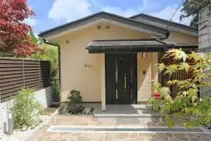 Onestory house on the shore of Lake Ashi entirel, Хаконе