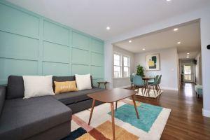 Luke House, Sleeps 14, Weddings, 2 Kitchens, Parking, Close to Airport & Boston, Бостон