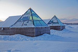 Aurora Pyramid Glass Igloos, Кёнгяс