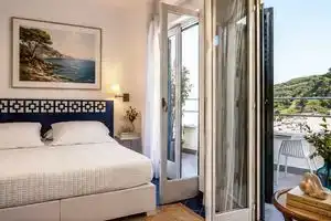 Hotel «Baia Di Puolo», Масса Лубрензе