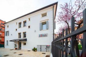 Hotel «Aaron», Местре