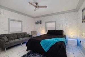 A1 Spacious Oasis, Walk to Landing & Convention, Брэнсон
