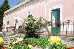 Villa Il Padrino, Мило