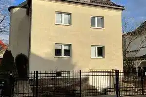 Modern top floor apartment 5 min to Markkleeberger See, Лейпциг