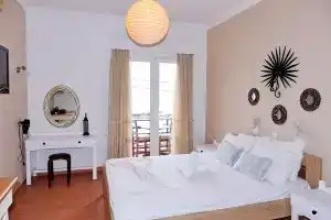 Jimmy's Apartments, Питагорио