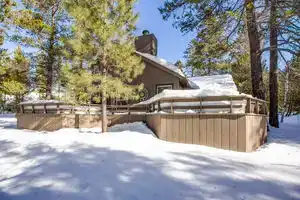 Private Hot Tub and Cozy Cabin Feel - Inviting Rustic Retreat, Санривер