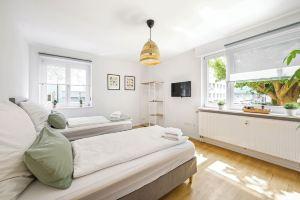 Modern vacation apartment with 4 bedrooms in Heilbronn on the Neckarpromenade, Хайльбронн