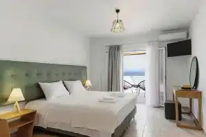 La Playa Grande, Кавос