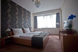 Canada Hotel Budapest, Будапешт