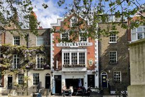 Beautifully Appointed One Bed Apartment. Near Richmond Park, and Kew Gardens, Лондон