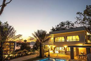 Villa with Jacuzzi &Stunning Seaview V30, Панва
