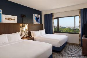 DoubleTree Suites by Hilton Orlando at Disney Springs, Орландо