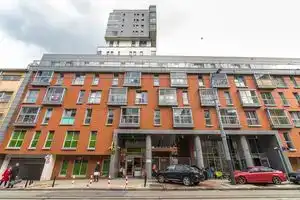 Senator Warsaw Apartments, Варшава