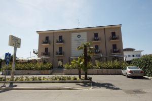 Hotel «Dori», Пескьера-дель-Гарда