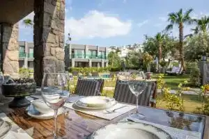 Luxurious with Private Pool B2, Гюндоган