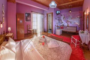 Olga Rooms, Портария