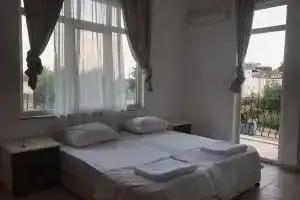 Altıntaş Pansiyon, Гейнюк