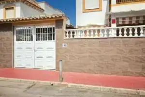 Bungalow in Parque Las Naciones with Communal Pool, Торревьеха