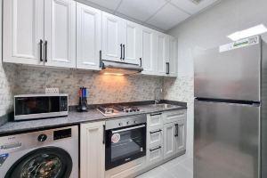 Cozy apartment in welcoming Salalah with WiFi, AC, fitness room, Салала