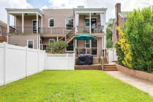 2-bedroom villa minutes from Carytown, VCU, UofR, & Richmond Convention Center, Ричмонд