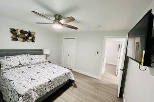 Beautifully Renovated 5-Bedroom Ranch Home in Prime Aurora Neighborhood, Аврора