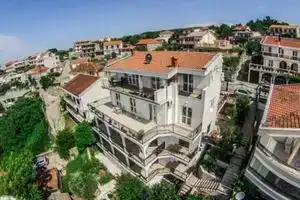 Апартаменты «Cejovic», Ульцинь