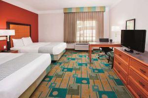 La Quinta Inn & Suites by Wyndham Winston-Salem, Уинстон-Салем