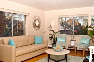 D018 1 Bedroom Apartment by Senstay, Аврора
