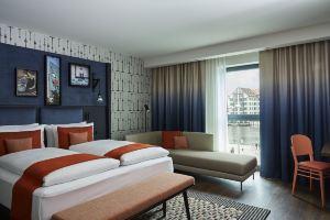 Hotel «Indigo - East Side Gallery», Берлин