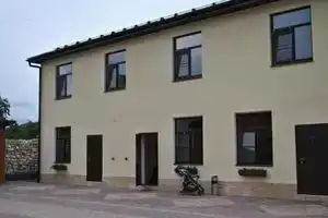 Tiamo Guest House, Старица