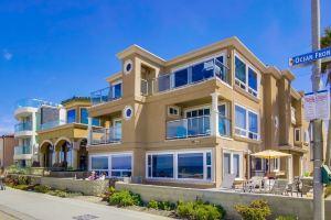 Ocean Front House with Private Ground Level Patio & 2 Garages - Sleeps 10+, Сан-Диего