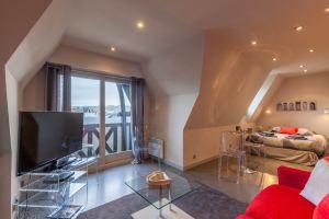 Apartment with Parking on Place de Morny, Довиль