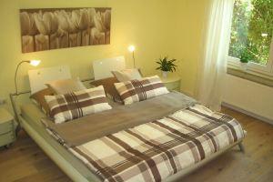 Not an apartment - a home .. Fantastic kitchen, summer garden and huge size!, Гунценхаузен