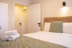 Centrally Located Flat Near Kulturpark Izmir, Измир