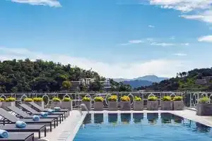 Jb Hotel Paradise, Канди