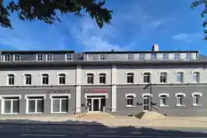 Tropical whisper penthouse in Hof. Balcony, Weber grill, whirlpool, digital check-in, Хоф