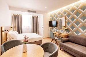 Days City Suites Athens, Пирей