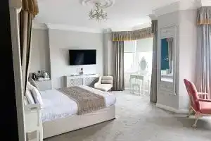 Legends Hotel, Брайтон