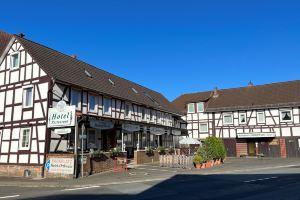 Hotel Orthwein -Kostenfreie Parkplätze-, Марбург
